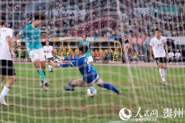 放飞梦想 两博会中国足协展区引爆快乐足球 放飞梦想 两博会中国足协展区引爆快乐足球